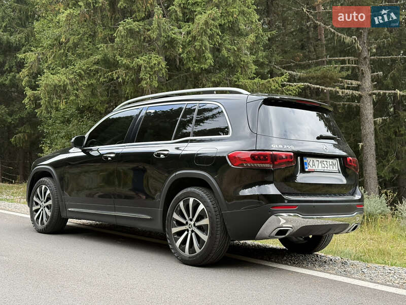 Позашляховик / Кросовер Mercedes-Benz GLB-Class 2020 в Києві фото 3 Позашляховик / Кросовер Mercedes-Benz GLB-Class 2020 в Києві
