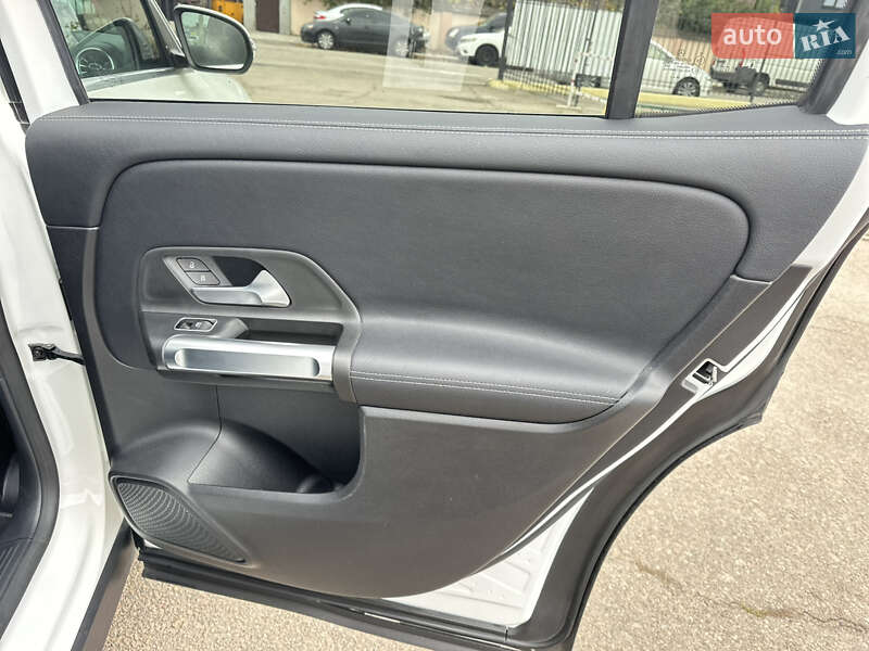 Внедорожник / Кроссовер Mercedes-Benz GLB-Class 2020 в Киеве фото 29 Внедорожник / Кроссовер Mercedes-Benz GLB-Class 2020 в Киеве