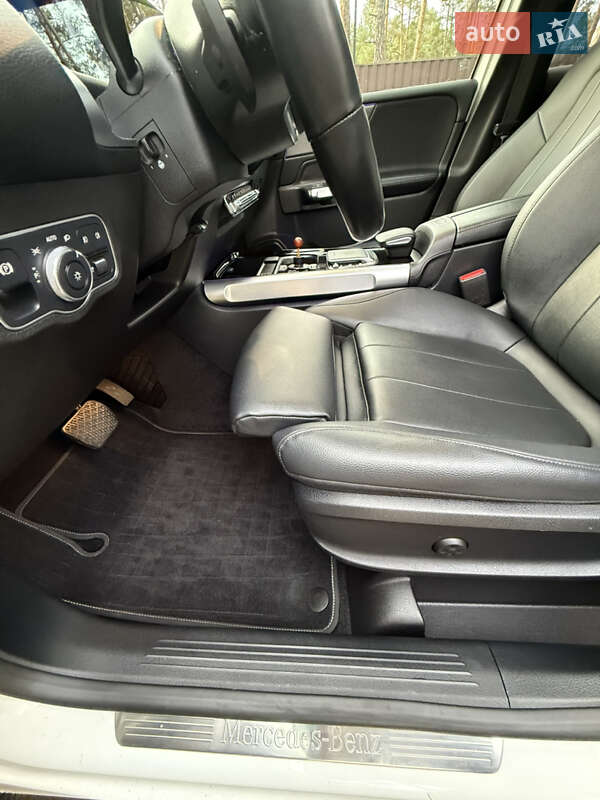 Внедорожник / Кроссовер Mercedes-Benz GLB-Class 2021 в Киеве