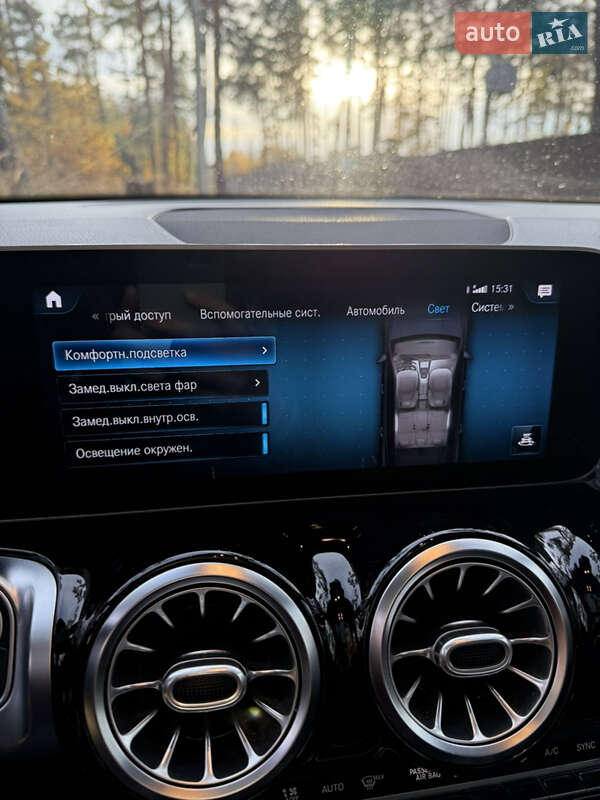 Внедорожник / Кроссовер Mercedes-Benz GLB-Class 2021 в Киеве