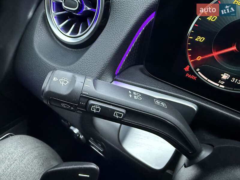 Позашляховик / Кросовер Mercedes-Benz GLB-Class 2021 в Києві