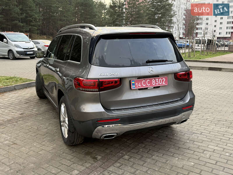 Внедорожник / Кроссовер Mercedes-Benz GLB-Class 2020 в Новояворовске