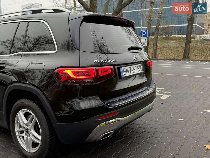 Позашляховик / Кросовер Mercedes-Benz GLB-Class 2020 в Києві