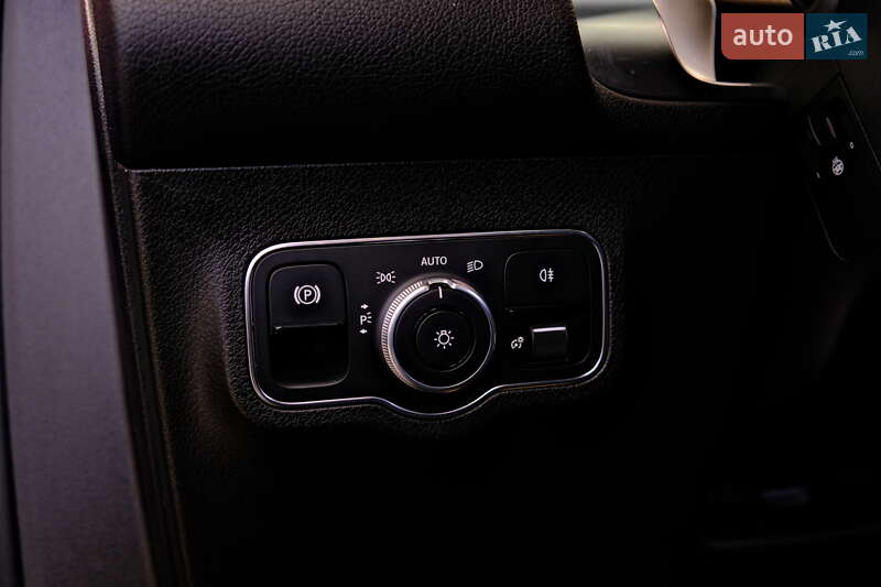 Внедорожник / Кроссовер Mercedes-Benz GLB-Class 2020 в Одессе