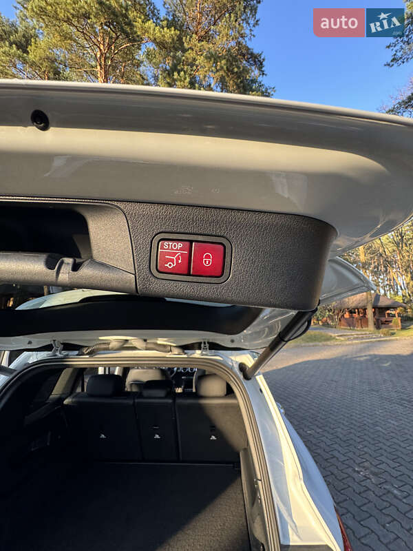 Позашляховик / Кросовер Mercedes-Benz GLB-Class 2022 в Львові