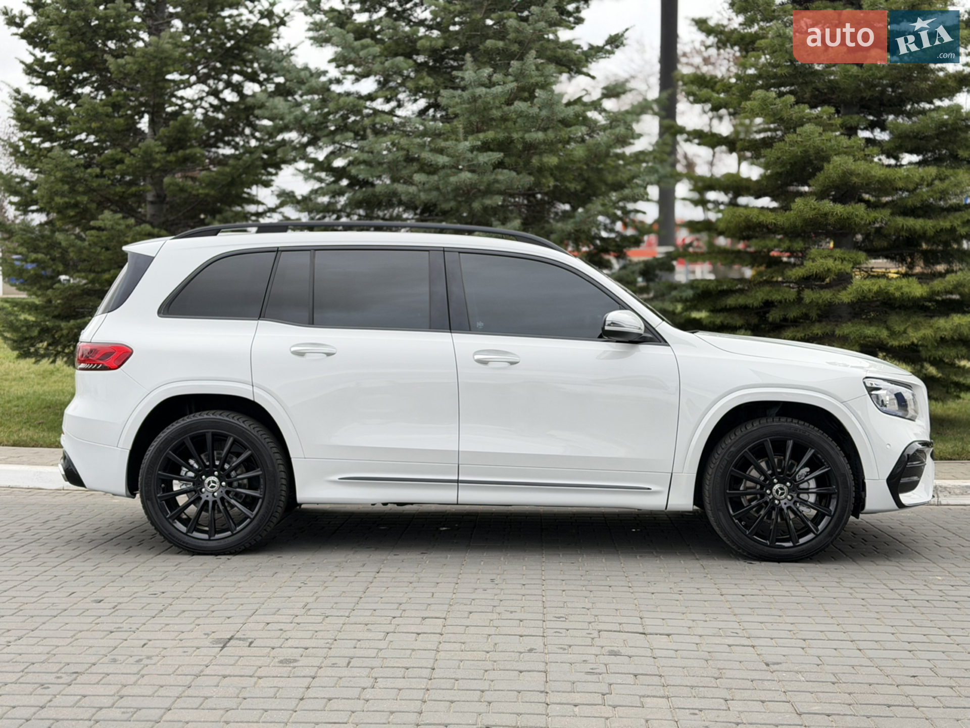 2021 Mercedes-Benz GLB - мініатюра 28