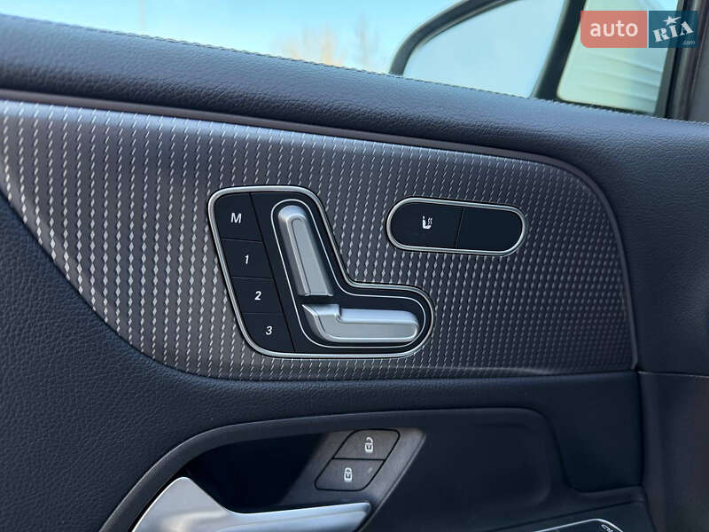 Внедорожник / Кроссовер Mercedes-Benz GLB-Class 2021 в Киеве фото 19 Внедорожник / Кроссовер Mercedes-Benz GLB-Class 2021 в Киеве