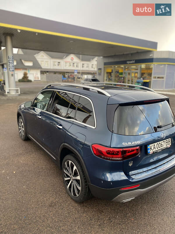 Внедорожник / Кроссовер Mercedes-Benz GLB-Class 2020 в Мукачево