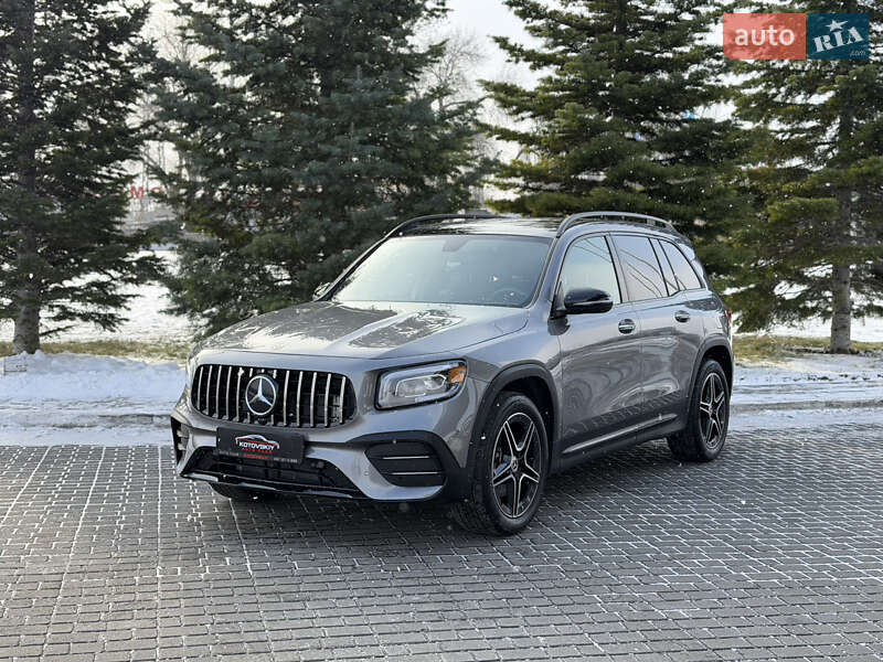 Mercedes-Benz GLB-Class 2023