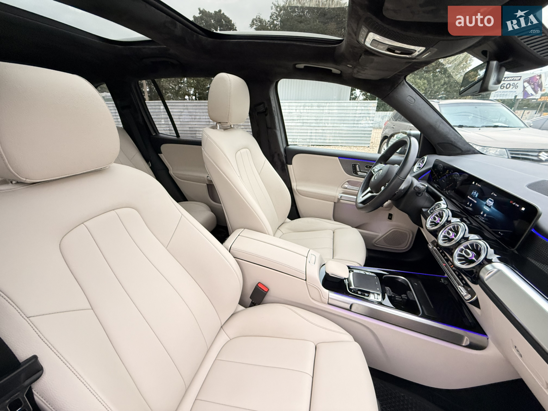 2020 Mercedes-Benz GLB - фото 1