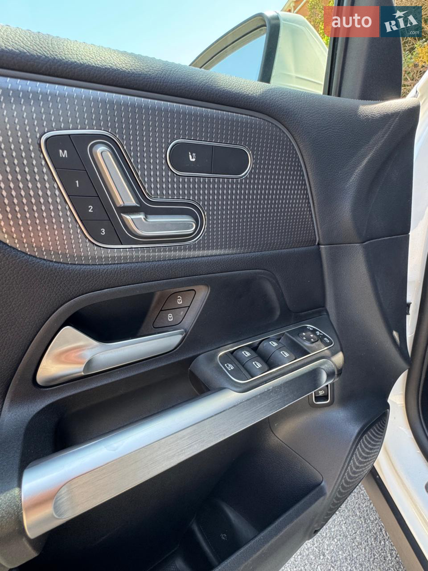 2022 Mercedes-Benz GLB - мініатюра 18