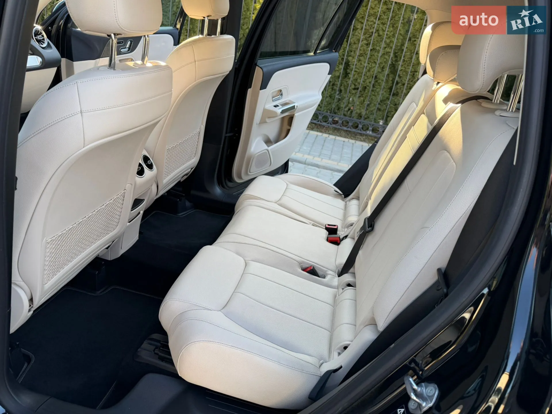 2021 Mercedes-Benz GLB - мініатюра 16