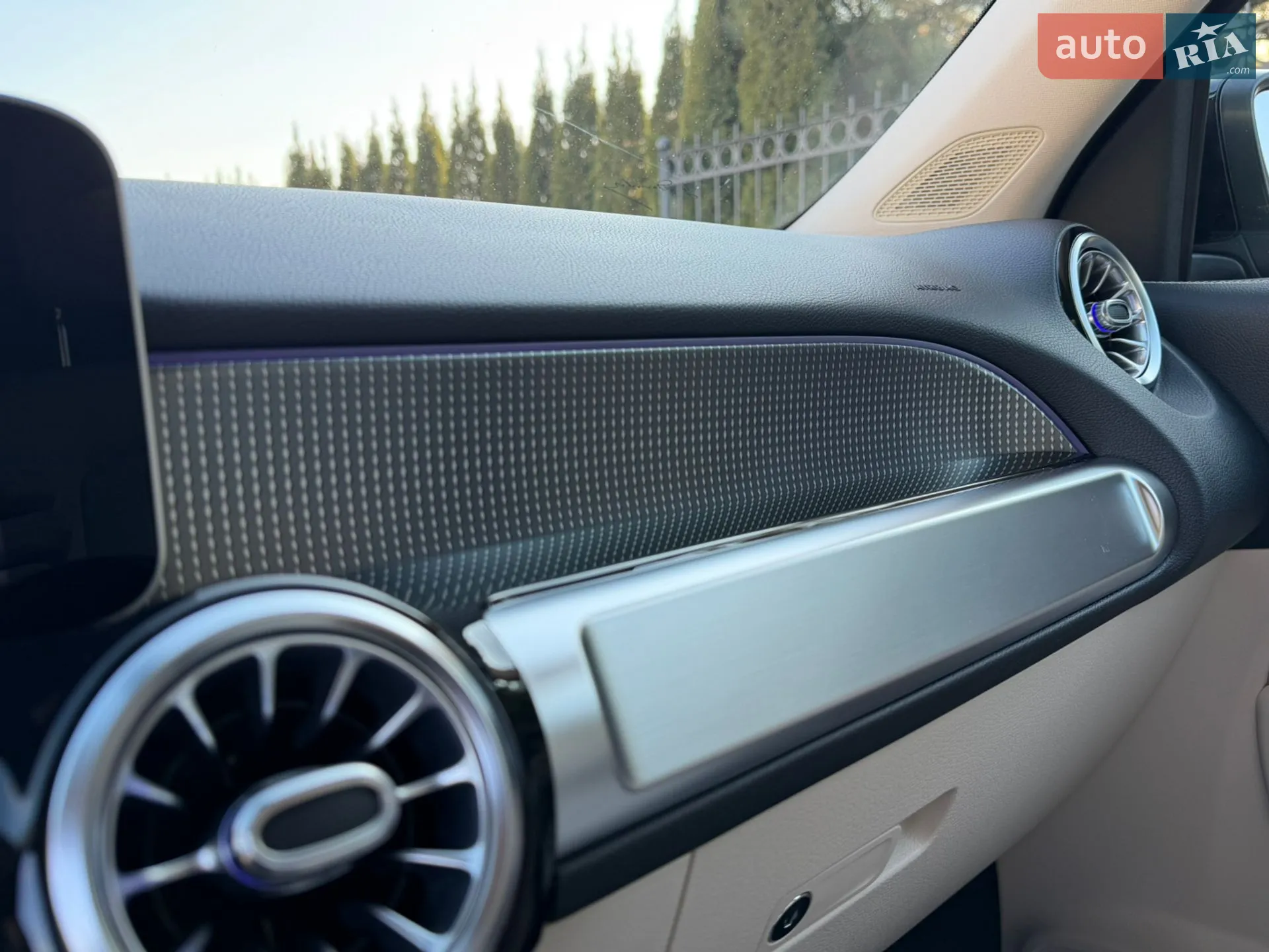 2021 Mercedes-Benz GLB - мініатюра 23