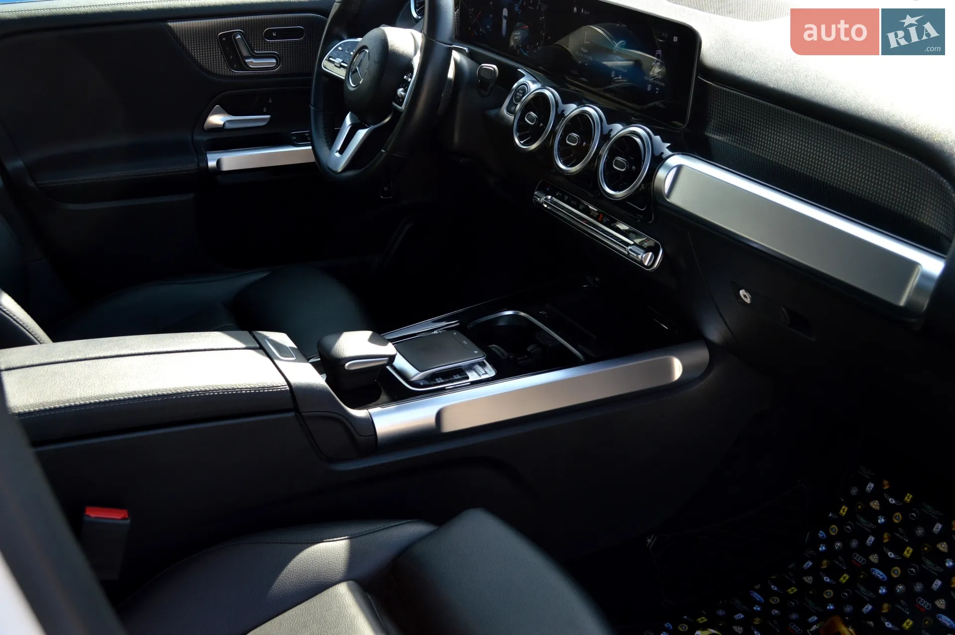 2020 Mercedes-Benz GLB - мініатюра 37