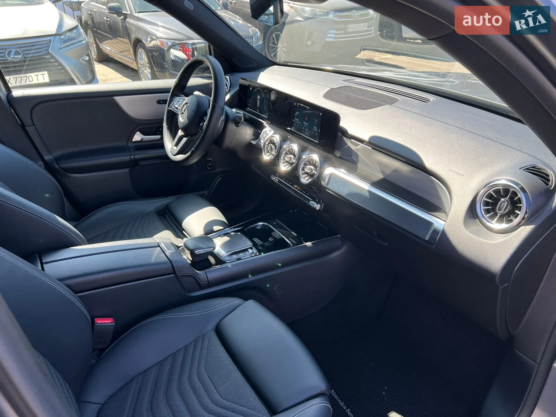 2021 Mercedes-Benz GLB - мініатюра 32