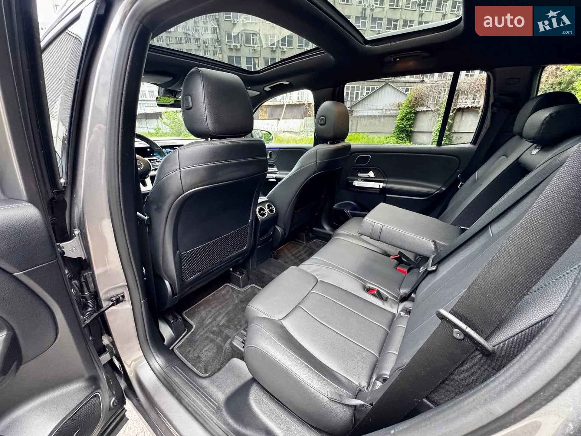 2021 Mercedes-Benz GLB - мініатюра 36