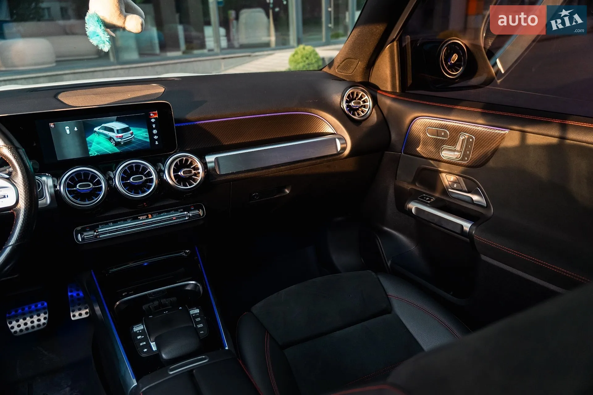 2021 Mercedes-Benz GLB - мініатюра 24