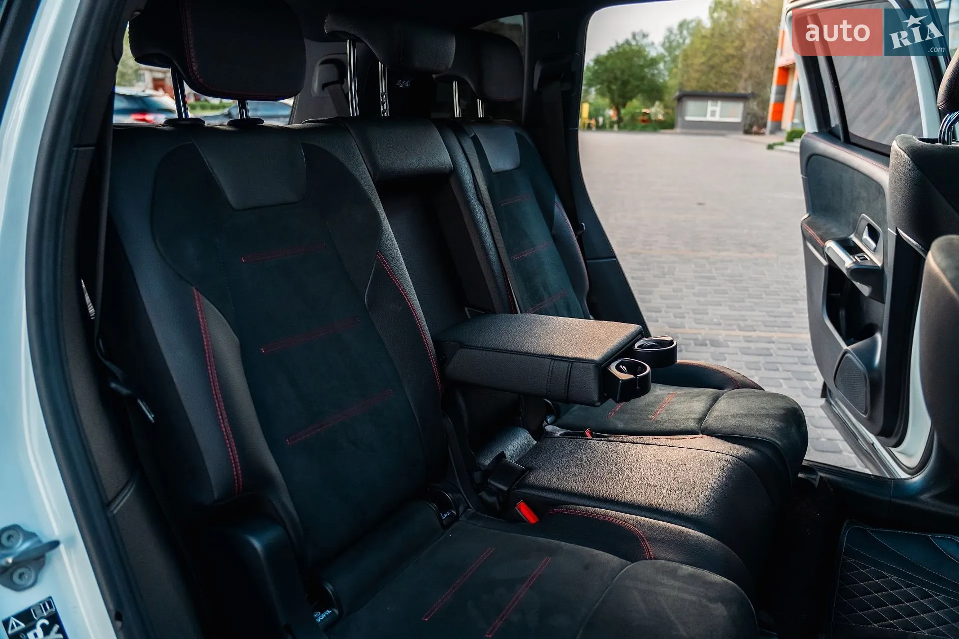 2021 Mercedes-Benz GLB - мініатюра 59