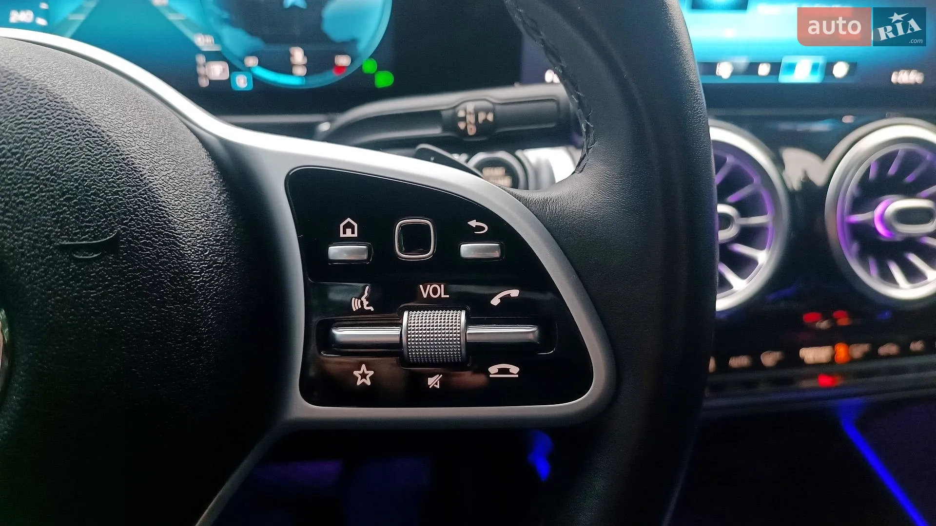 2019 Mercedes-Benz GLB - мініатюра 22
