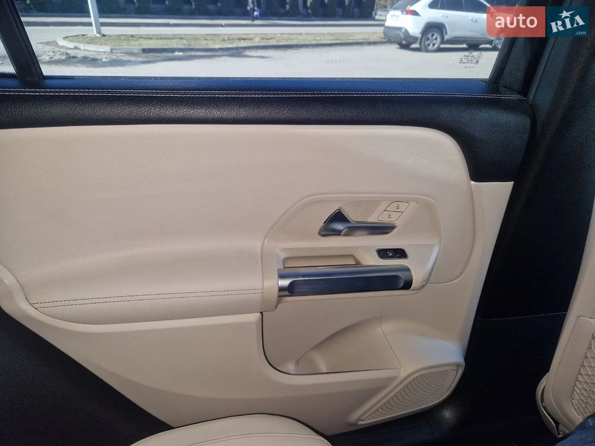 2023 Mercedes-Benz GLB - мініатюра 14