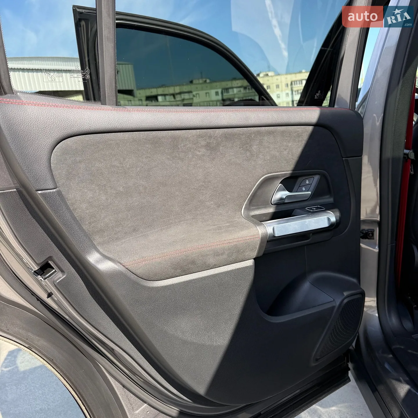 2021 Mercedes-Benz GLB - мініатюра 27