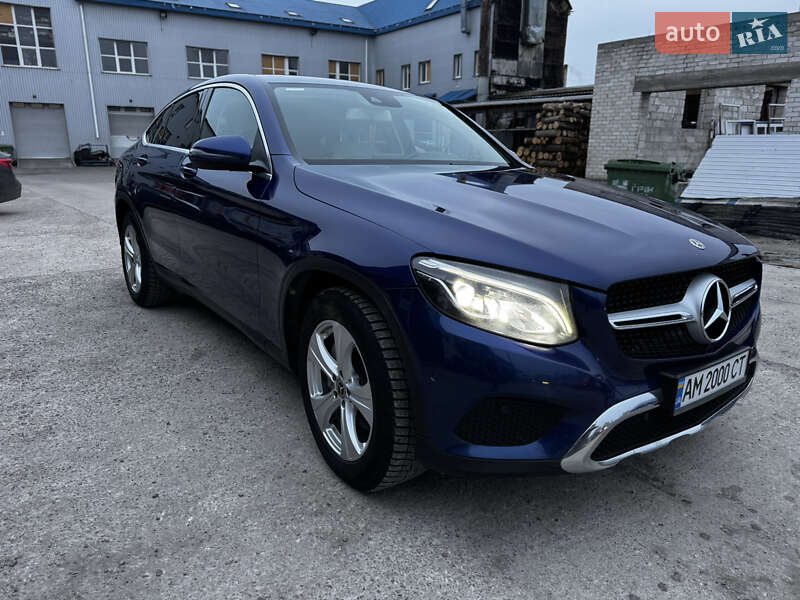 Позашляховик / Кросовер Mercedes-Benz GLC-Class Coupe 2017 в 