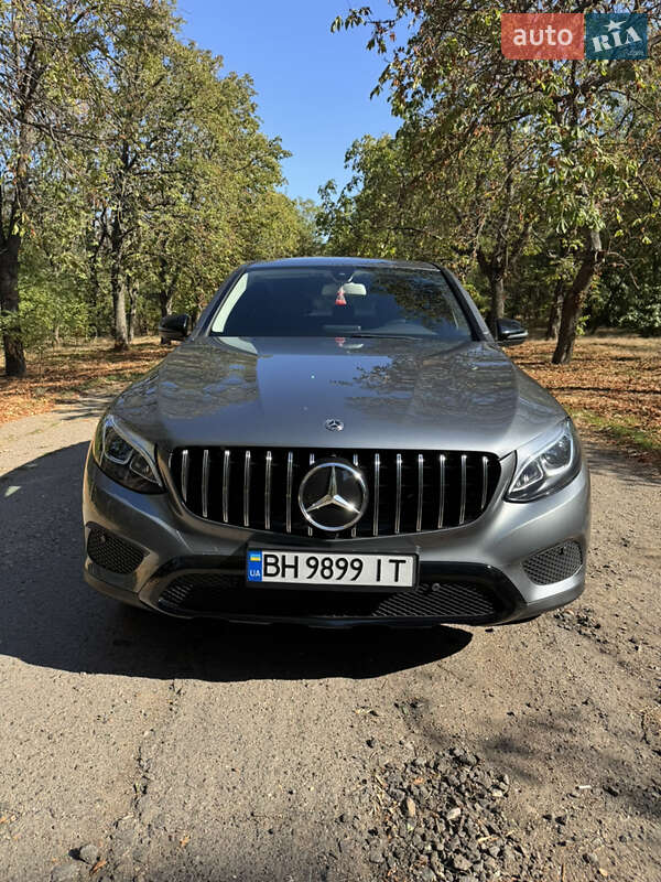 Внедорожник / Кроссовер Mercedes-Benz GLC-Class Coupe 2018 в 