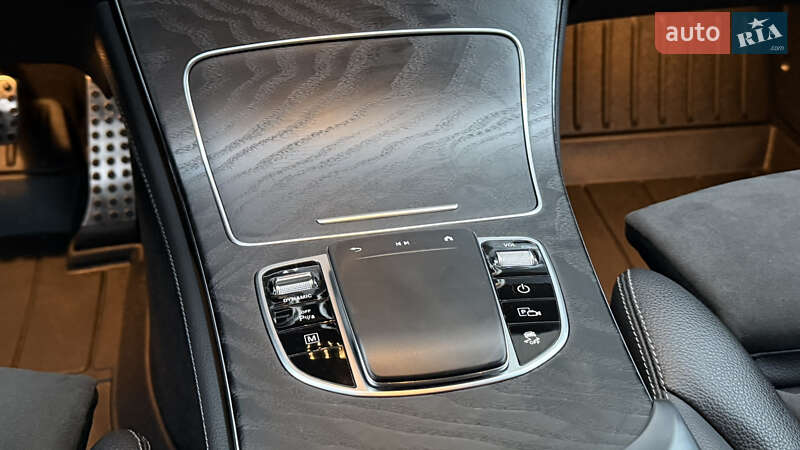 Позашляховик / Кросовер Mercedes-Benz GLC-Class Coupe 2020 в Млиніві