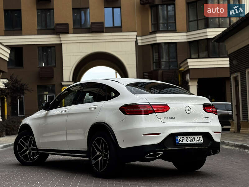 Внедорожник / Кроссовер Mercedes-Benz GLC-Class Coupe 2017 в Киеве фото 4 Внедорожник / Кроссовер Mercedes-Benz GLC-Class Coupe 2017 в Киеве