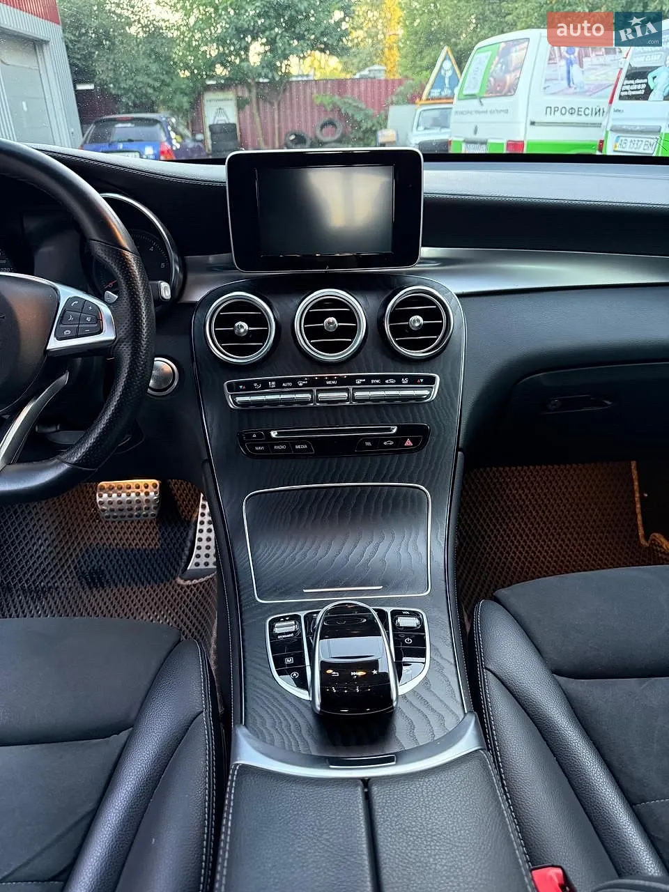 2018 Mercedes-Benz GLC - мініатюра 14