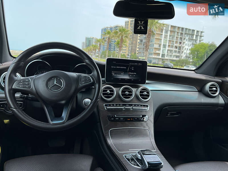 Позашляховик / Кросовер Mercedes-Benz GLC-Class 2017 в Києві