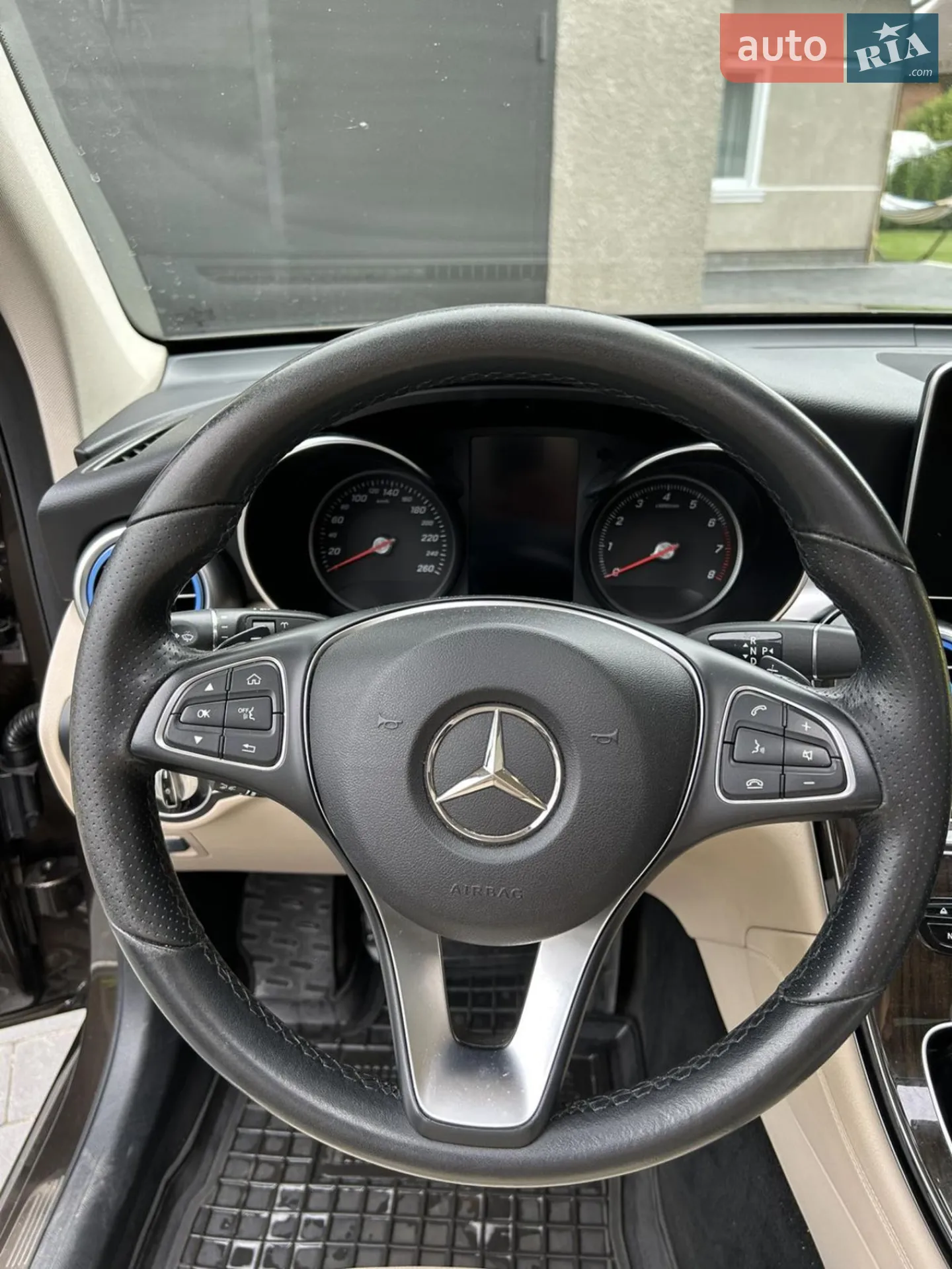 2016 Mercedes-Benz GLC - мініатюра 21