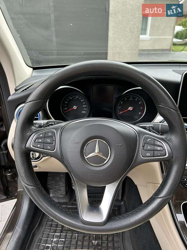 Внедорожник / Кроссовер Mercedes-Benz GLC-Class 2016 в Шептицькому