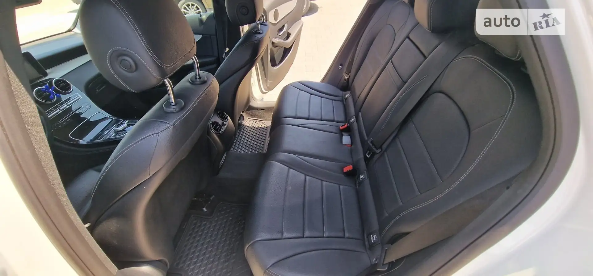 2016 Mercedes-Benz GLC - мініатюра 43