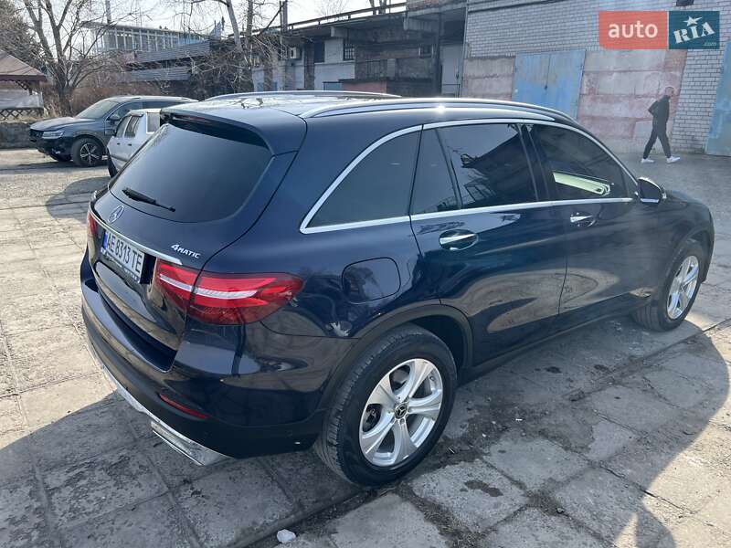 Внедорожник / Кроссовер Mercedes-Benz GLC-Class 2017 в Днепре