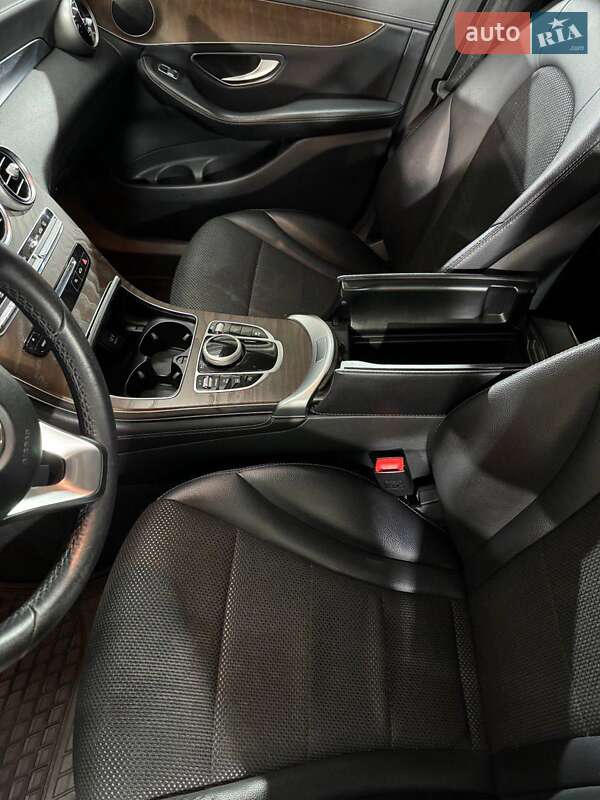 Внедорожник / Кроссовер Mercedes-Benz GLC-Class 2016 в Киеве фото 5 Внедорожник / Кроссовер Mercedes-Benz GLC-Class 2016 в Киеве