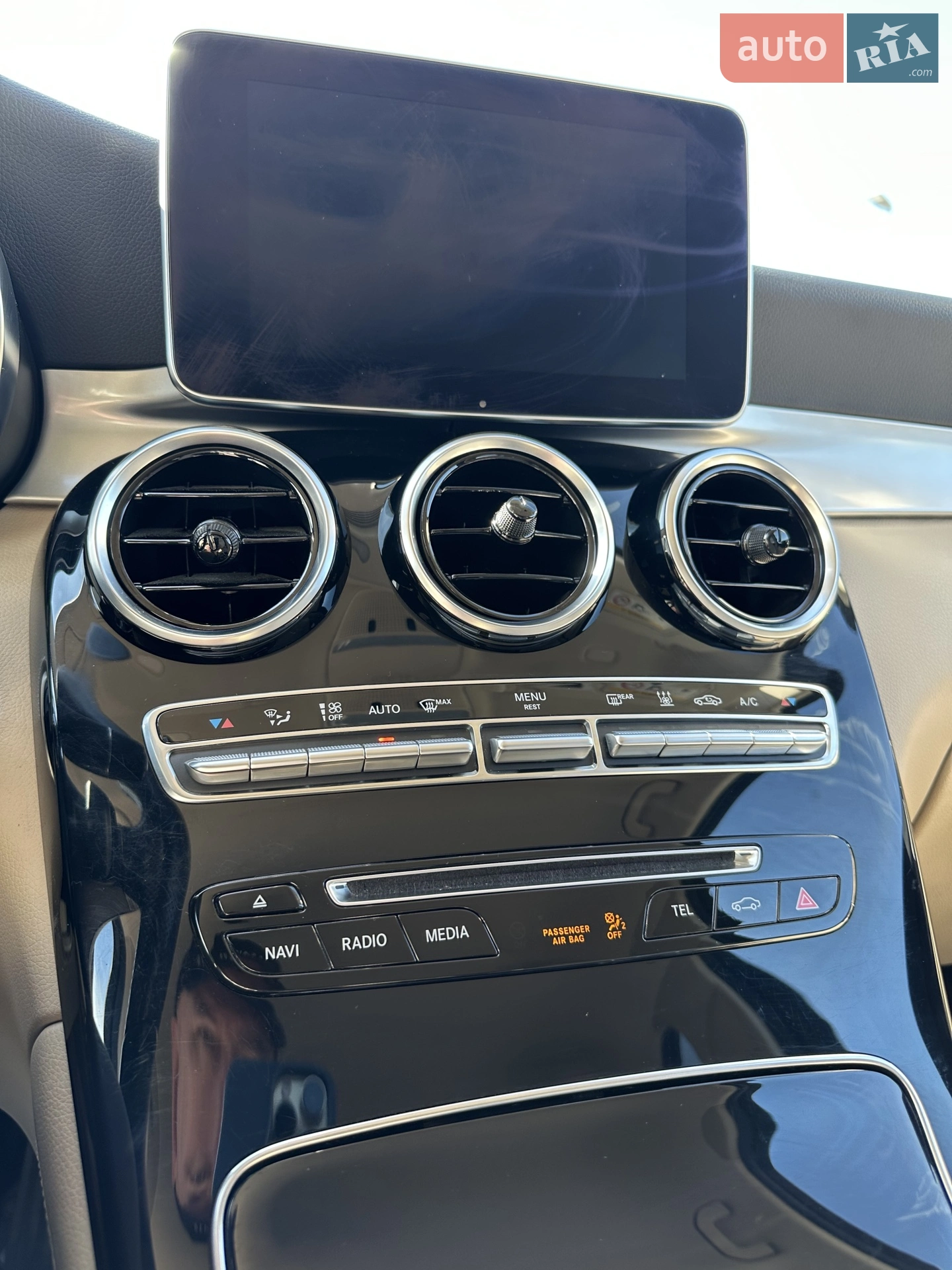 2019 Mercedes-Benz GLC - мініатюра 14