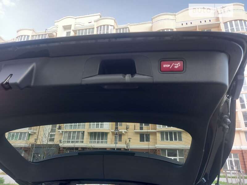 Внедорожник / Кроссовер Mercedes-Benz GLC-Class 2017 в Николаеве