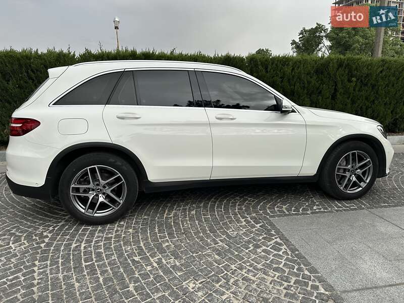 Внедорожник / Кроссовер Mercedes-Benz GLC-Class 2017 в Днепре фото 4 Внедорожник / Кроссовер Mercedes-Benz GLC-Class 2017 в Днепре