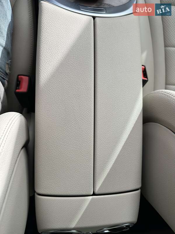 Внедорожник / Кроссовер Mercedes-Benz GLC-Class 2017 в Днепре фото 27 Внедорожник / Кроссовер Mercedes-Benz GLC-Class 2017 в Днепре