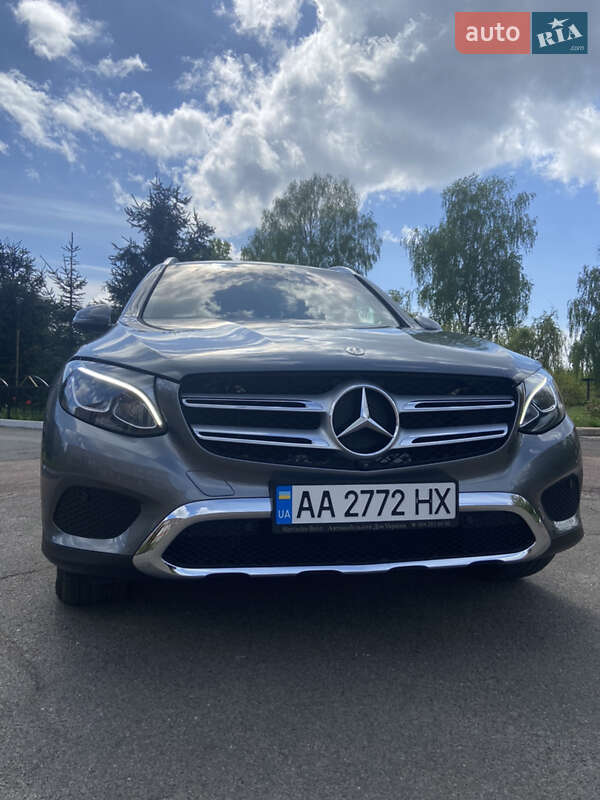 Mercedes-Benz GLC-Class 2019