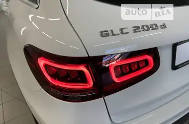 Mercedes-Benz GLC-Class 2021