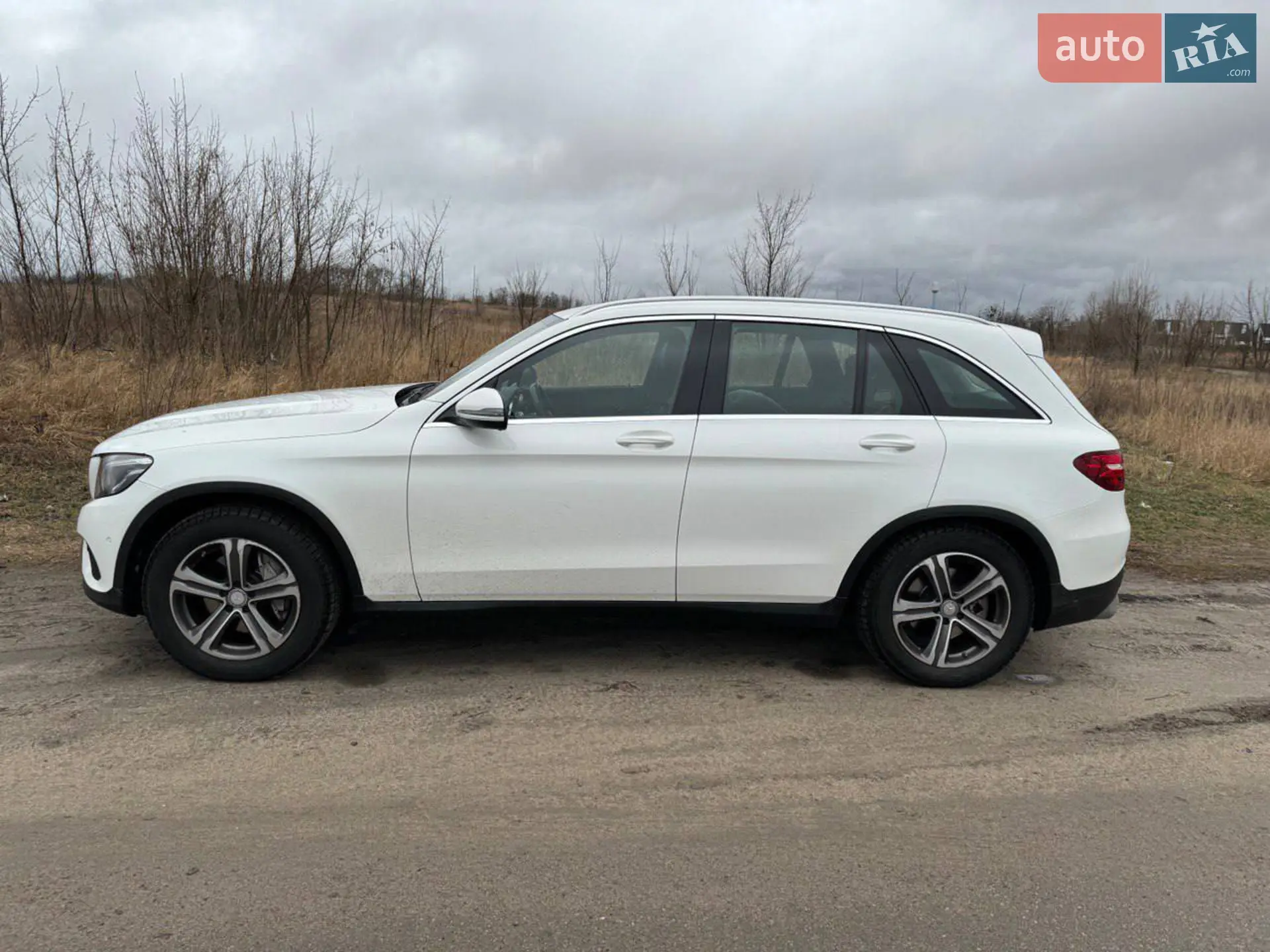 2016 Mercedes-Benz GLC - мініатюра 2