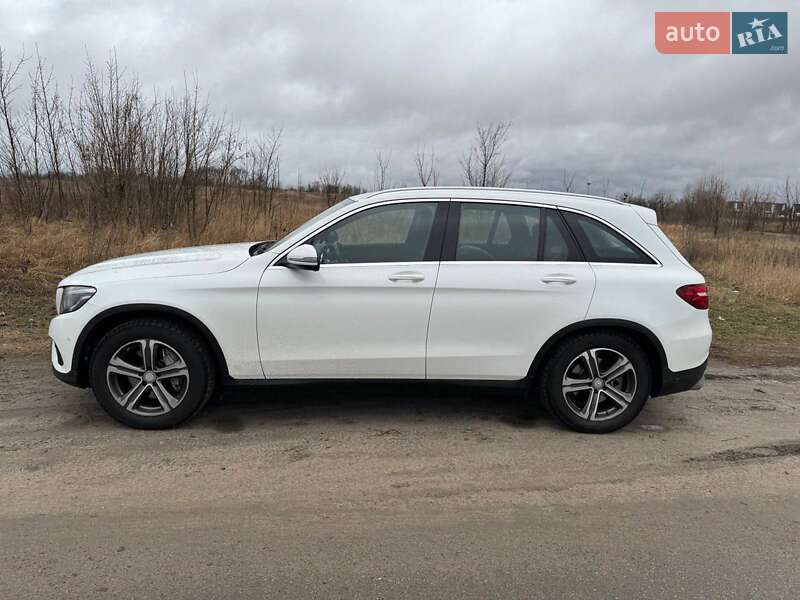 Внедорожник / Кроссовер Mercedes-Benz GLC-Class 2016 в Киеве фото 2 Внедорожник / Кроссовер Mercedes-Benz GLC-Class 2016 в Киеве