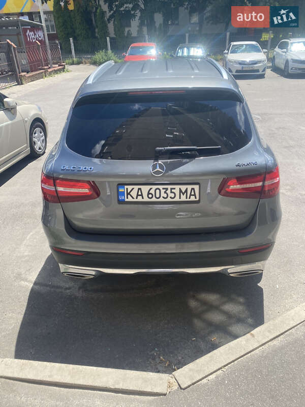 Внедорожник / Кроссовер Mercedes-Benz GLC-Class 2016 в Киеве