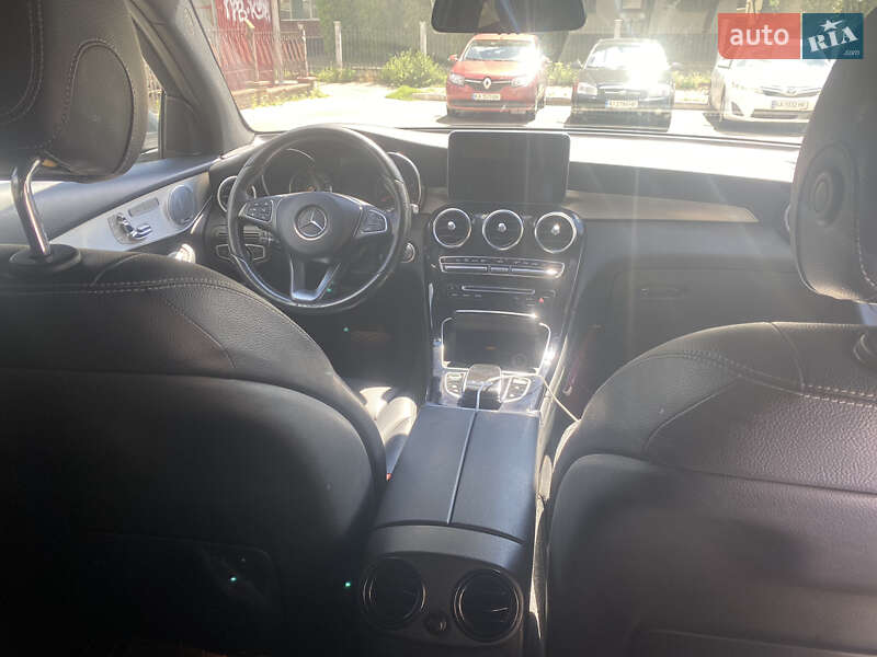 Внедорожник / Кроссовер Mercedes-Benz GLC-Class 2016 в Киеве