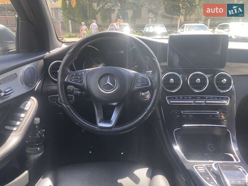Внедорожник / Кроссовер Mercedes-Benz GLC-Class 2016 в Киеве