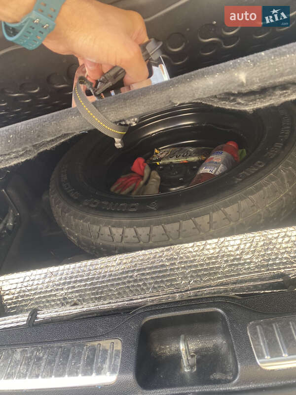 Внедорожник / Кроссовер Mercedes-Benz GLC-Class 2016 в Киеве