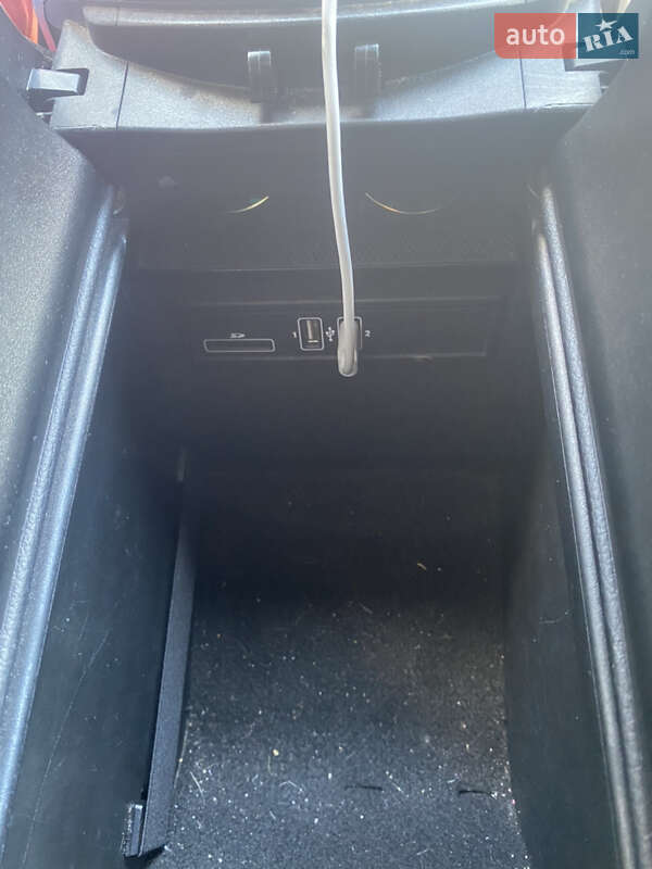 Внедорожник / Кроссовер Mercedes-Benz GLC-Class 2016 в Киеве