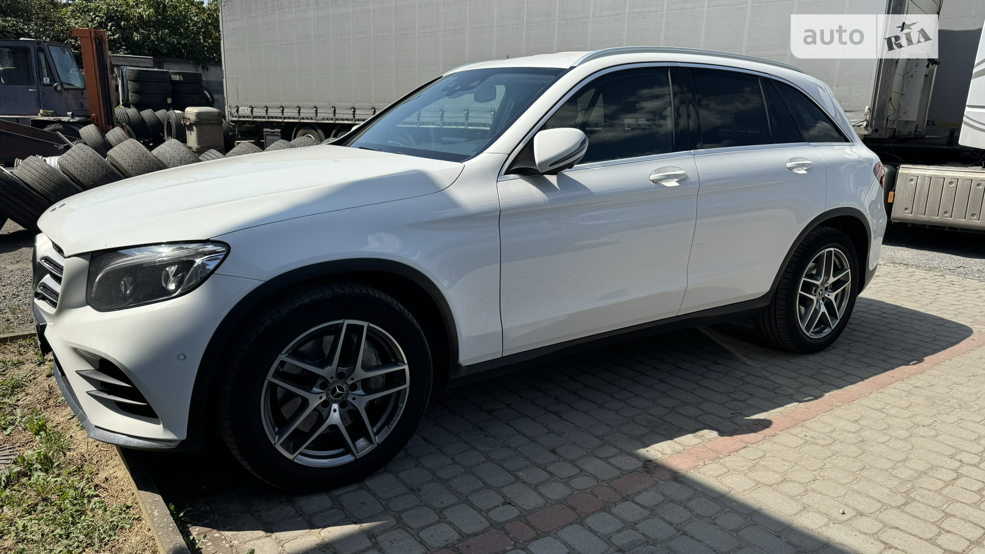 2017 Mercedes-Benz GLC - мініатюра 44